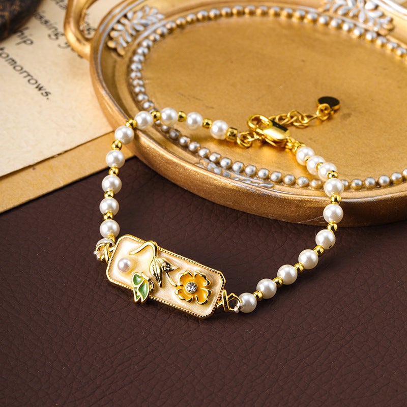 Original Simple Elegant Oil Dropping Flower Butterfly Pearl Bracelet High-End Niche Light Luxury Beaded Bracelet For Women - Image 2